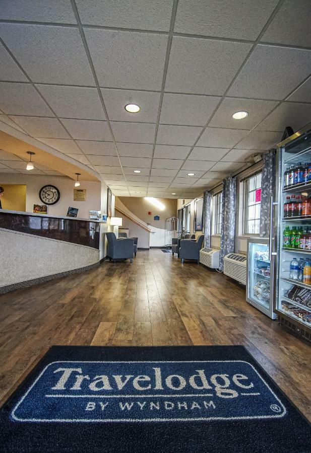 Travelodge By Wyndham Colorado Springs Airport/Peterson Afb Buitenkant foto